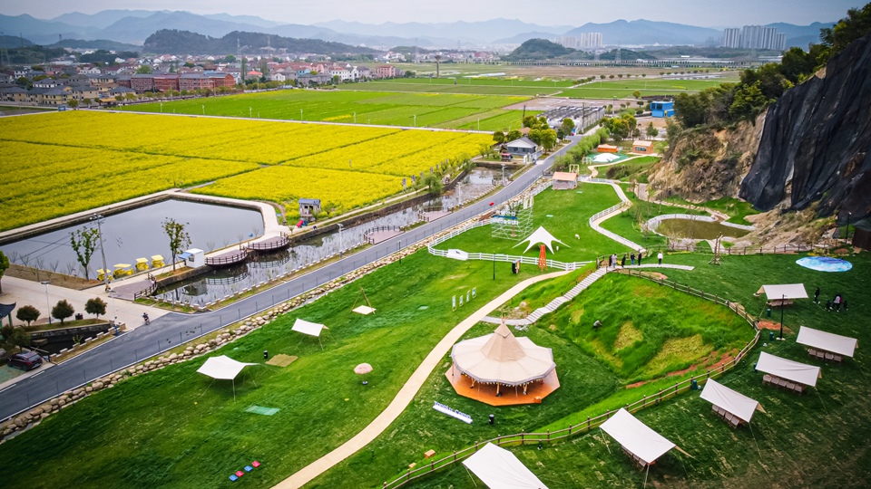 为什么绿水青山就是金山银山?“千万工程”给你答案