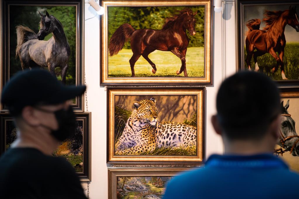 多国地区工艺品&ldquo;闪耀&rdquo;哈洽会