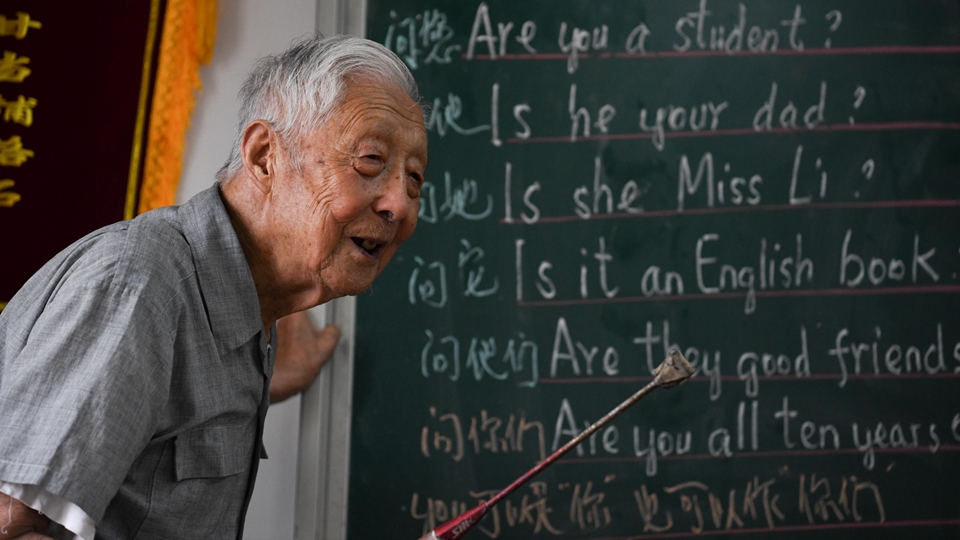 与时间赛跑的&ldquo;萤火虫&rdquo;：为乡村孩子点亮梦想