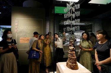 &ldquo;长江与海洋文明&middot;考古文物精品展&rdquo;在沪开幕