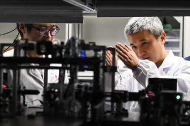 新华全媒+&middot;新时代中国调研行&middot;长江篇丨一颗卫星&middot;两座城市&middot;三重身份&mdash;&mdash;彭承志的量子故事