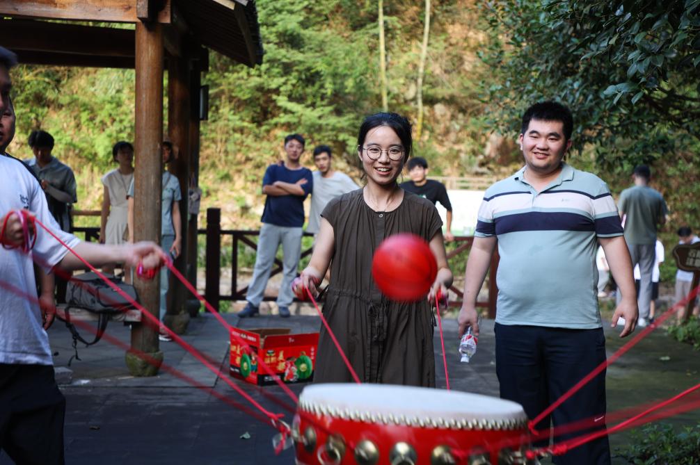 浙江诸暨：单身青年&ldquo;七夕&rdquo;结缘