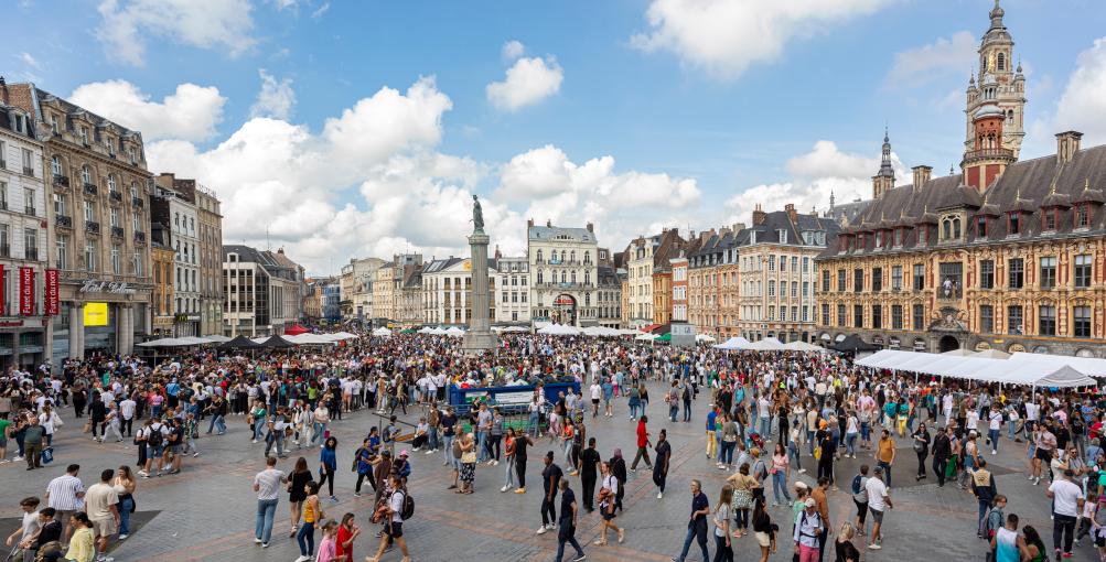 法国里尔：百万游客赶&ldquo;大集&rdquo;