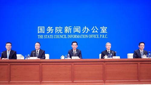 防风险、保安全、护稳定、促发展——公安部有关负责人谈以高水平安全保障高质量发展