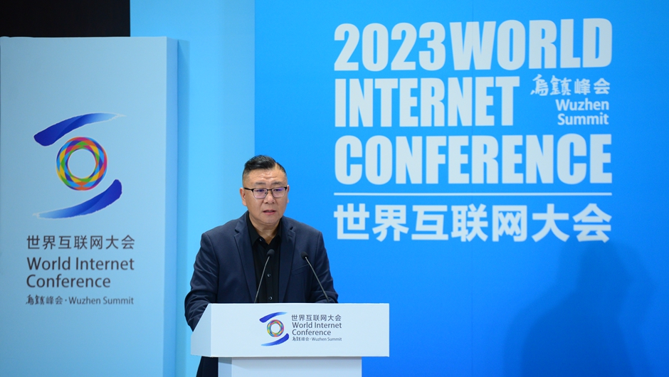 快手科技公司副总裁、总编辑刘洋作主旨演讲