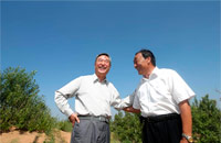 敢叫戈壁变良田的沙漠大叔