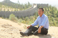 王有德30年筑建沙漠绿色屏障