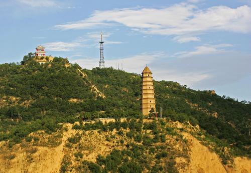 陕西关克&mdash;&mdash;延安宝塔山上绿意浓