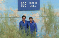 &ldquo;死亡禁区&rdquo;里的护路夫妻