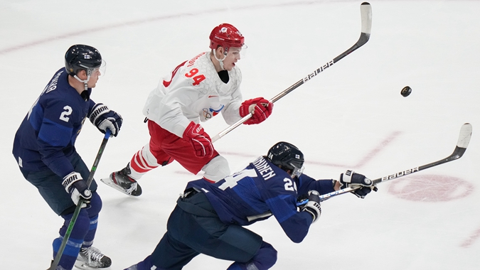 冰球男子金牌賽：芬蘭隊對陣俄羅斯奧委會隊