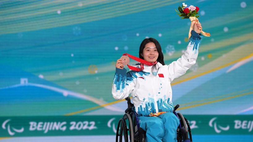 残奥冬季两项：女子长距离（坐姿）颁奖仪式