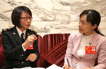 用行动擦亮海关关徽&mdash;&mdash;杨杰