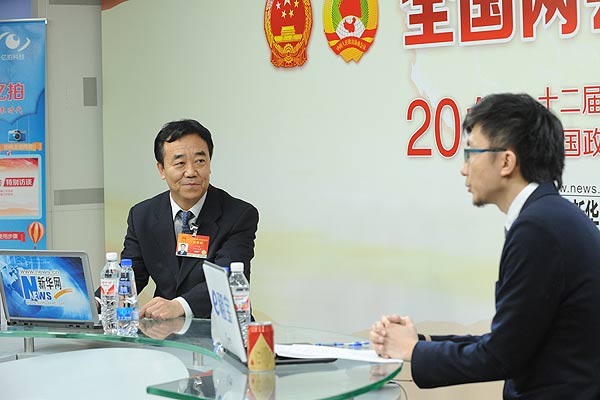 嘉宾解答主持人提问