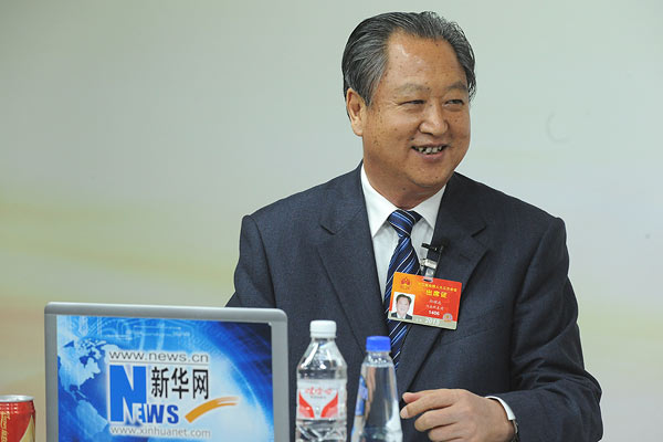 孙耀志做客新华网