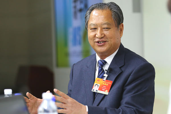 嘉宾回答主持人提问