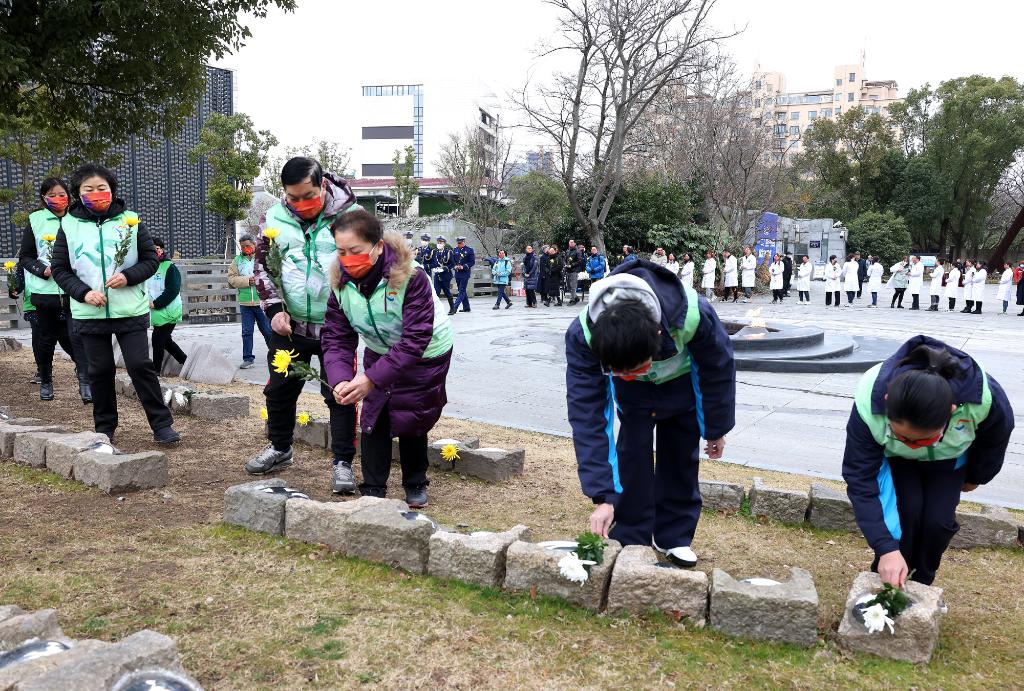 铭记历史 开创未来