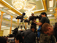 摄影摄像记者正在准备