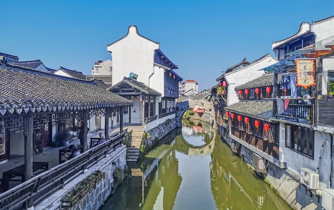 航拍上海新场古镇:“活着”的江南水乡