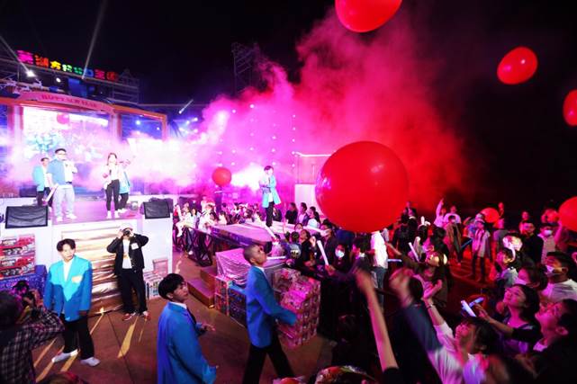 06 方特梦幻王国 梦幻主舞台告白派对