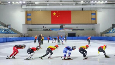 室外寒风冷 室内&ldquo;冰雪热&rdquo;