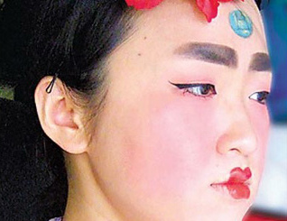 仿唐朝仕女妆暴红图片