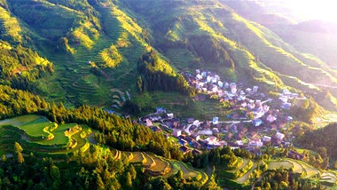 生态中国&middot;多情苗山醉壮乡