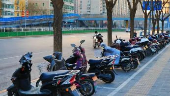 北京：今起超标电动自行车上路 先扣车再罚款