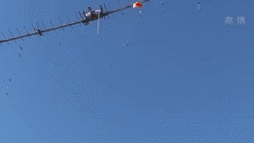 破紀錄 俄跳傘節28人高空齊跳