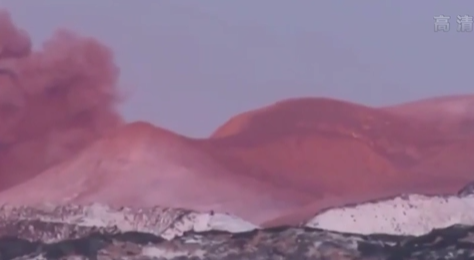 俄罗斯火山喷发现“火星”奇景