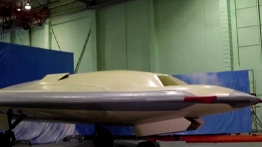 俄罗斯公布首架隐身性能无人机样机视频