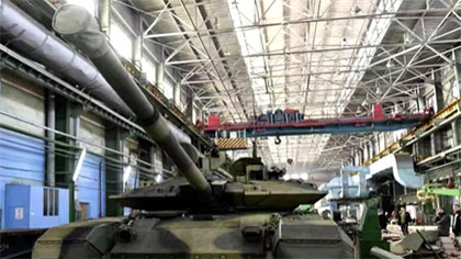 俄国防部：陆军今年将列装400多件武器装备
