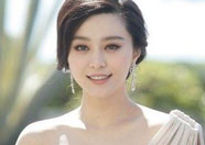 女明星红毯牺牲瞬间