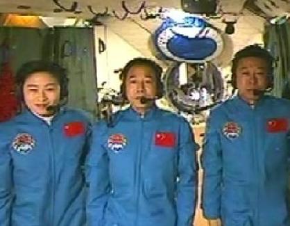 胡锦涛与航天员通话