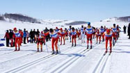 解放军和哈尔滨队分获越野滑雪接力金牌