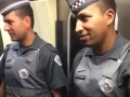 微视世界杯：圣保罗警察地铁v5执勤，不忘学勒夫抠抠