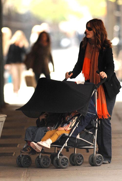 克鲁尼夫妇将喜迎龙凤胎 盘点娱乐界的多胞胎妈妈