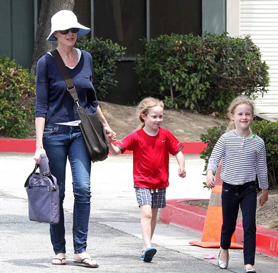 克鲁尼夫妇将喜迎龙凤胎 盘点娱乐界的多胞胎妈妈