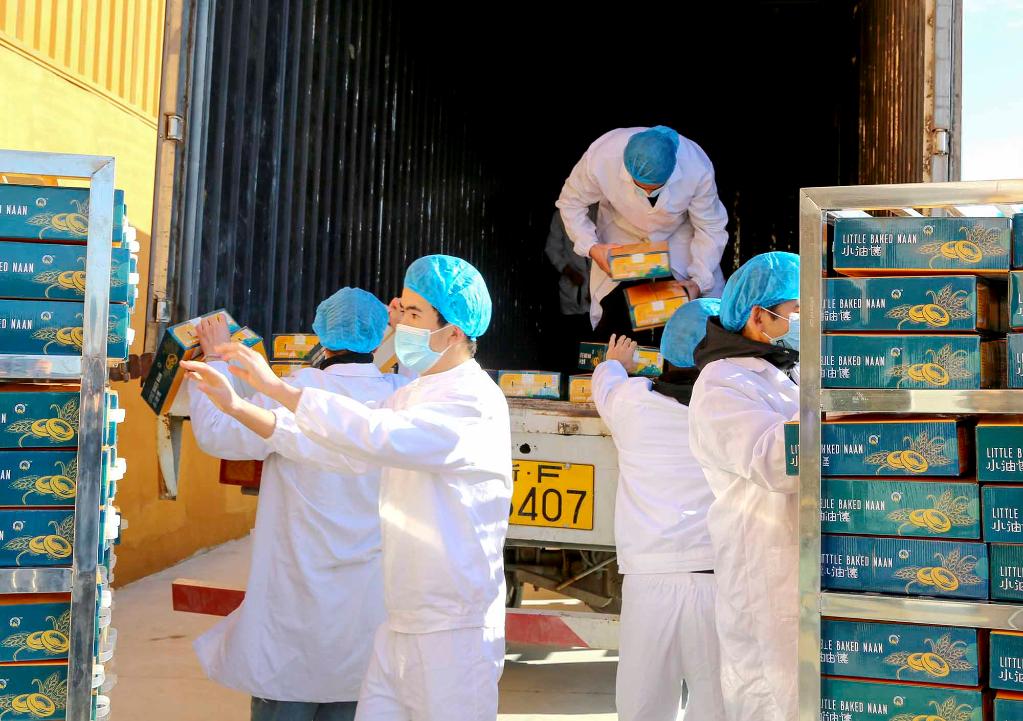 热火朝天！百万伊犁馕香飘欧洲“餐桌”