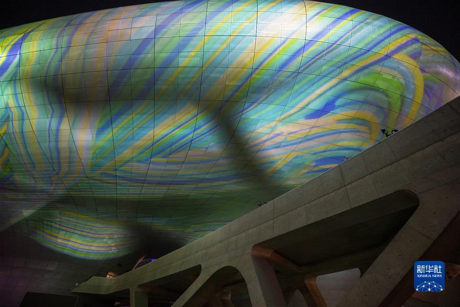 (国际)(6)“首尔之光”灯光秀开幕