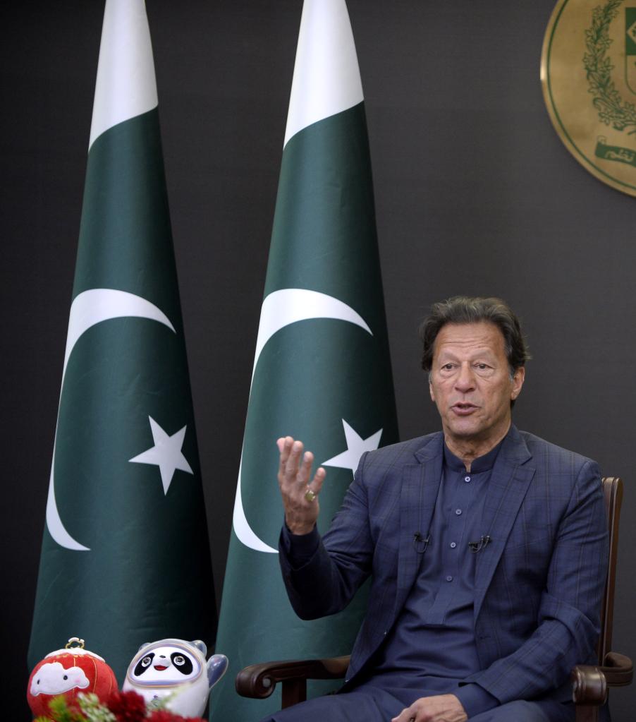 专访：我期待赴华见证一届极为出色的冬奥会——访巴基斯坦总理伊姆兰·汗