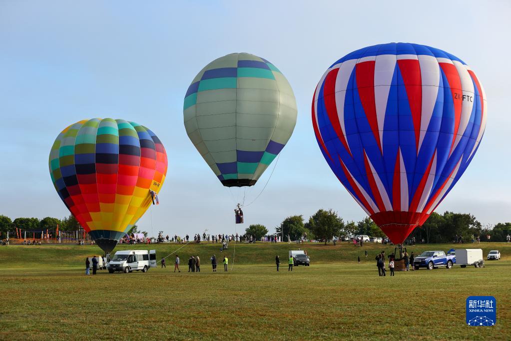 新西兰举办热气球节