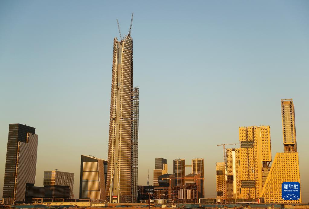 通讯：非洲沙漠崛起摩天高楼-新华网