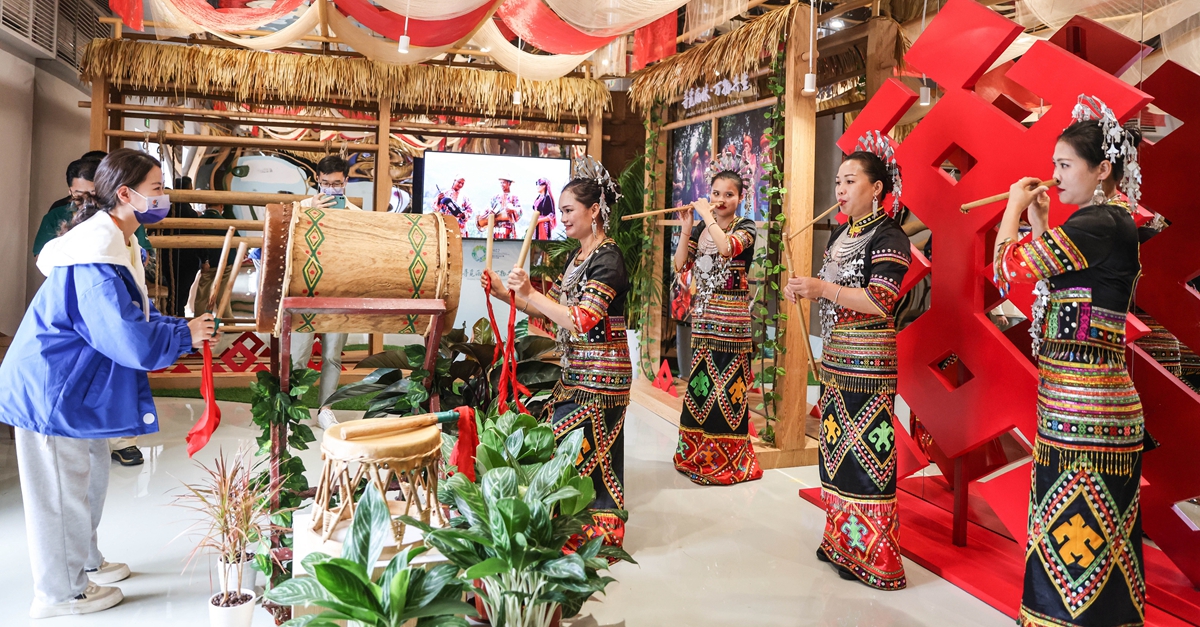 新华全媒+丨博鳌亚洲论坛中的非遗之美