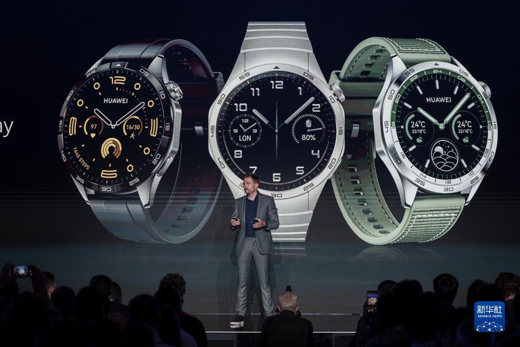 华为在西班牙巴塞罗那举行新品发布会