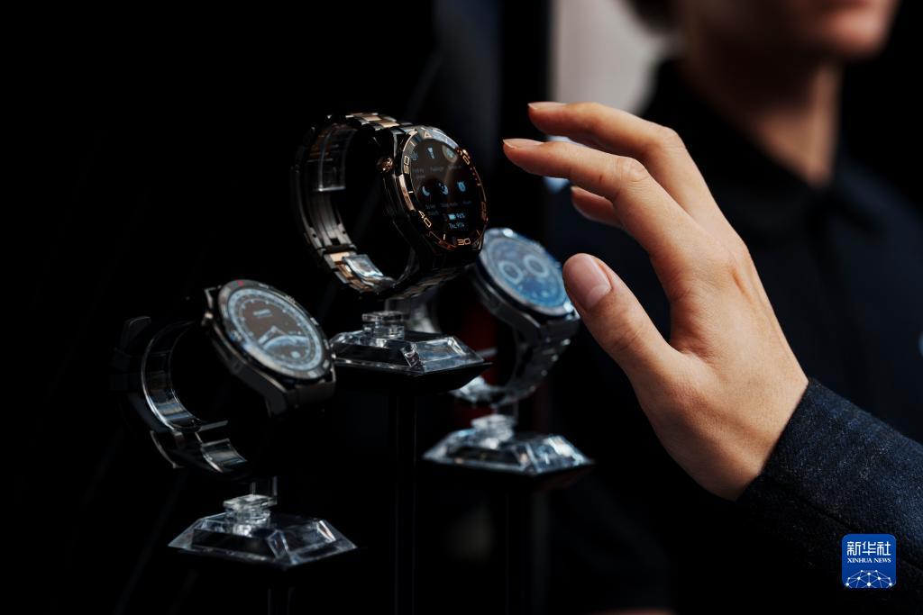 华为在西班牙巴塞罗那举行新品发布会