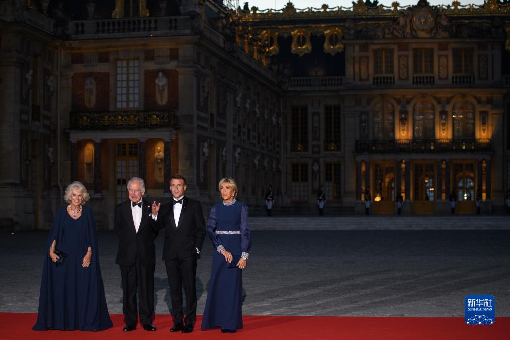 英国国王访问法国 呼吁加强友好关系