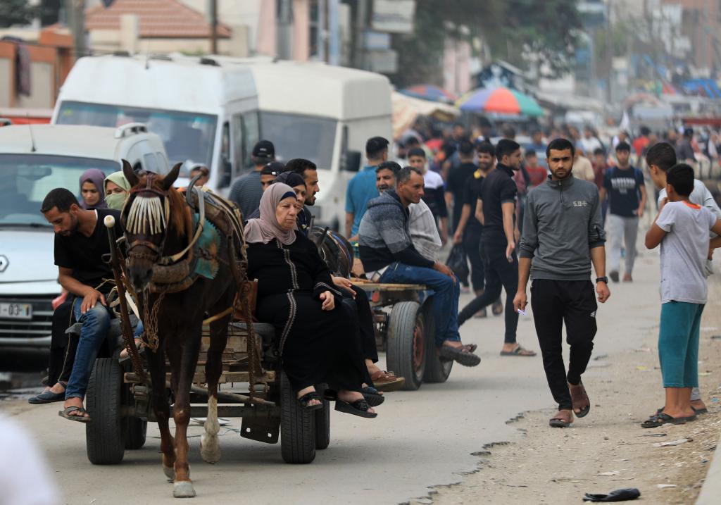 加沙地带供水部分恢复 社会秩序崩溃迹象引担忧 三分钟速览巴以战事新情况→