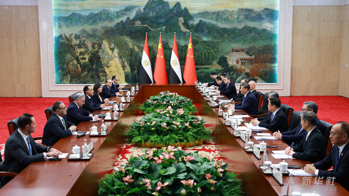 新华图讯丨习近平会见埃及总理马德布利