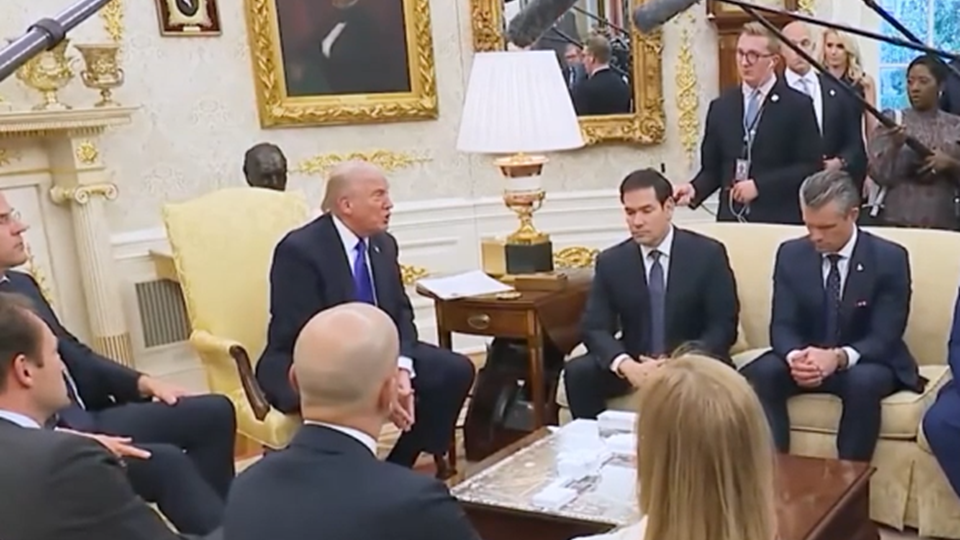 美欧宣布对俄实施新制裁 俄演习发射洲际弹道导弹