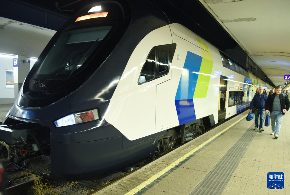 中國(guó)國(guó)產(chǎn)列車首次亮相奧地利鐵路